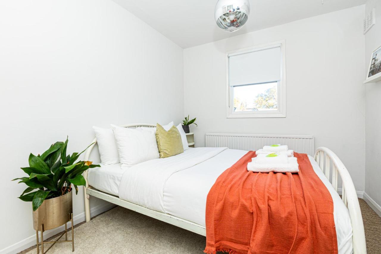 Appartement Stunning 2br Wpatio In Dalston, 2 Min To Tube